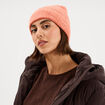 Bonnet maille c&ocirc;tel&eacute;e rose corail femme
