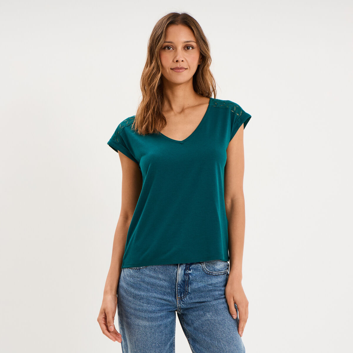 T-shirt col en V ajour&eacute; &eacute;paules et dos vert fonc&eacute; femme