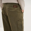 Pantalon cargo large avec poches c&ocirc;t&eacute;s vert kaki homme