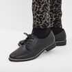 Derbies liser&eacute;s m&eacute;tallis&eacute;s talon plat noir femme