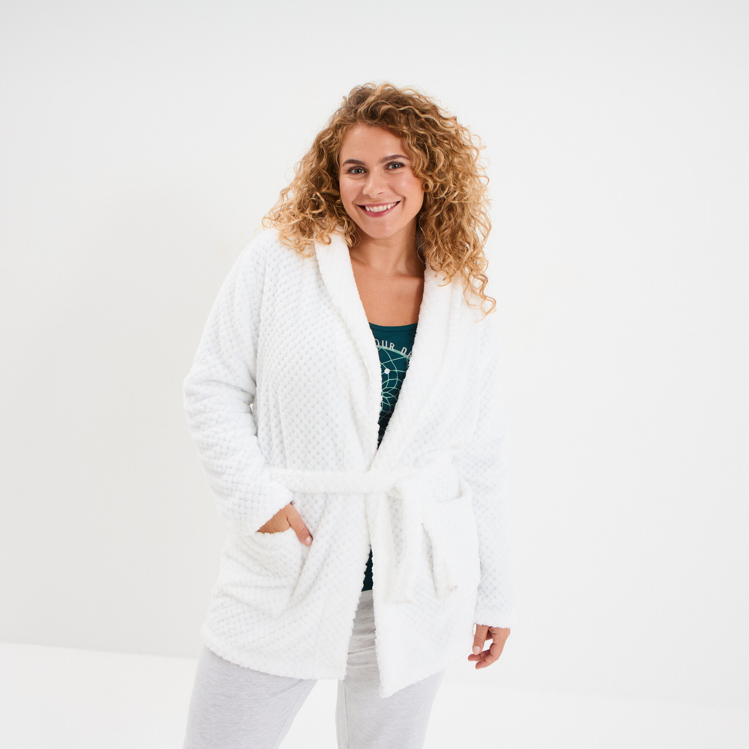 Peignoir mi-long effet polaire blanc femme grande taille MODAVISTA
