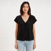 T-shirt broderie anglaise col en V noir femme