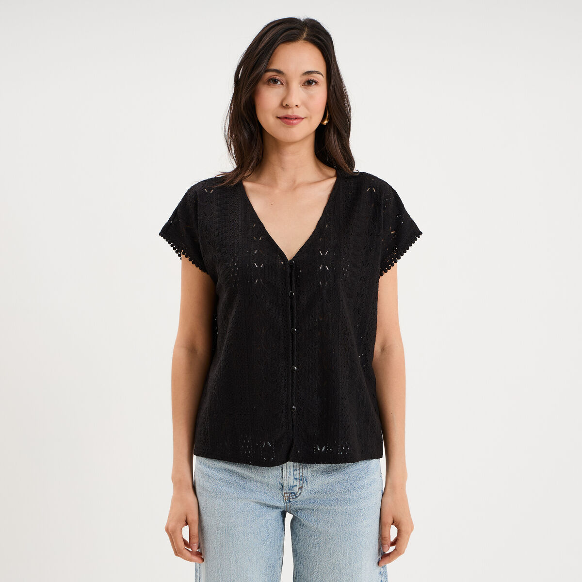 T-shirt broderie anglaise col en V noir femme