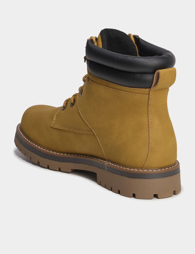 Bottines &agrave; bout rond lacets jaune homme