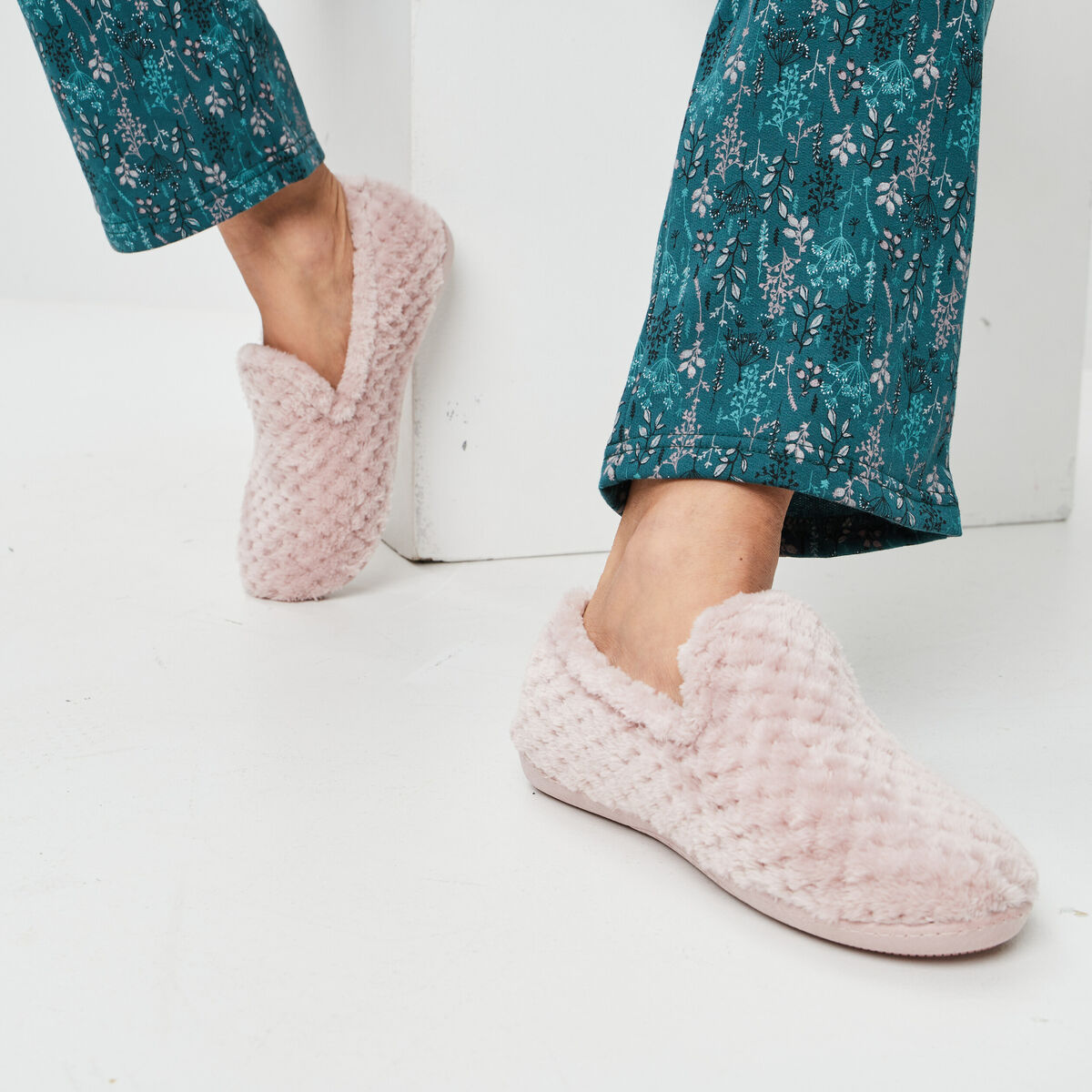 Chaussons Isotoner rose femme