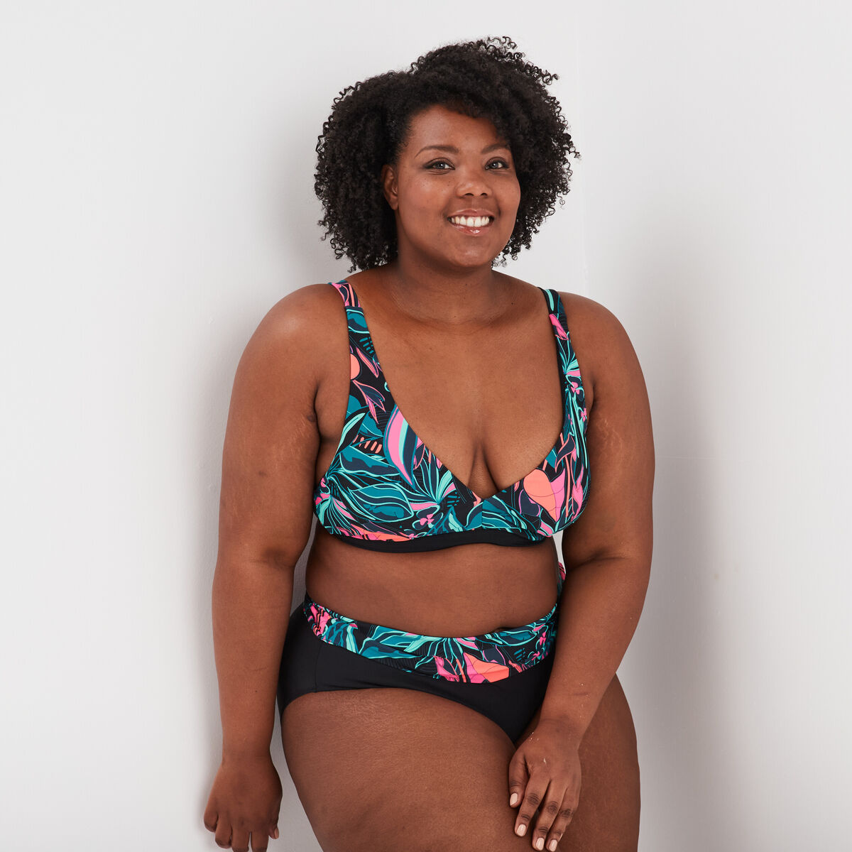 Haut de maillot de bain triangle noir femme grande taille