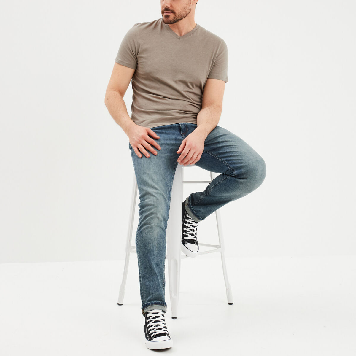 T-shirt manches courtes coton col V taupe homme