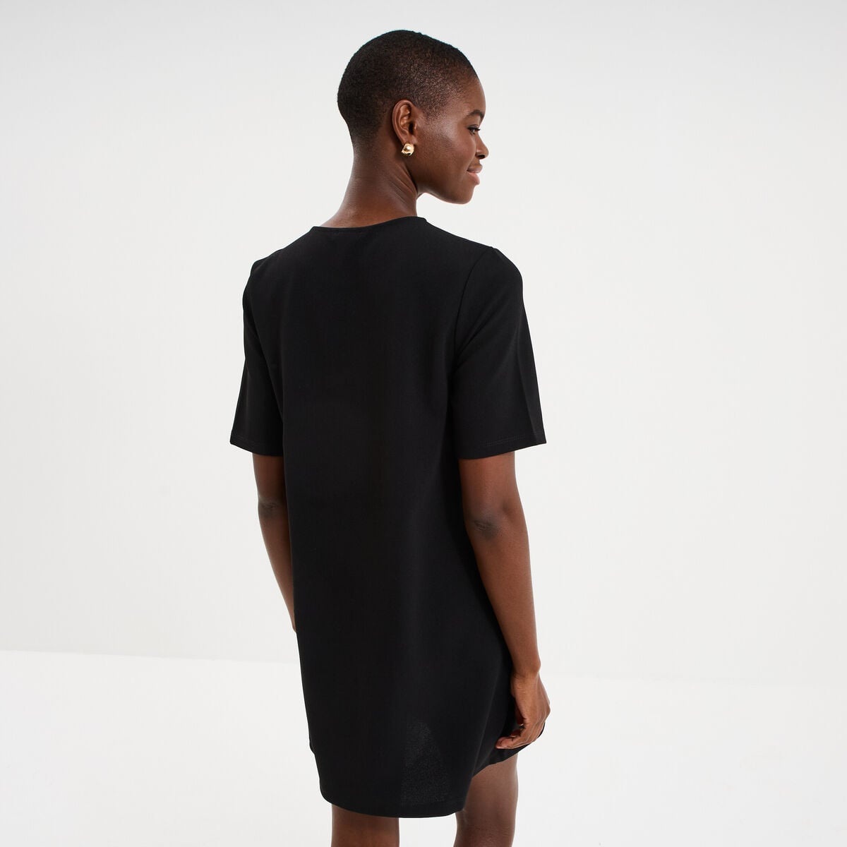 Robe droite cr&ecirc;pe manches courtes noir femme