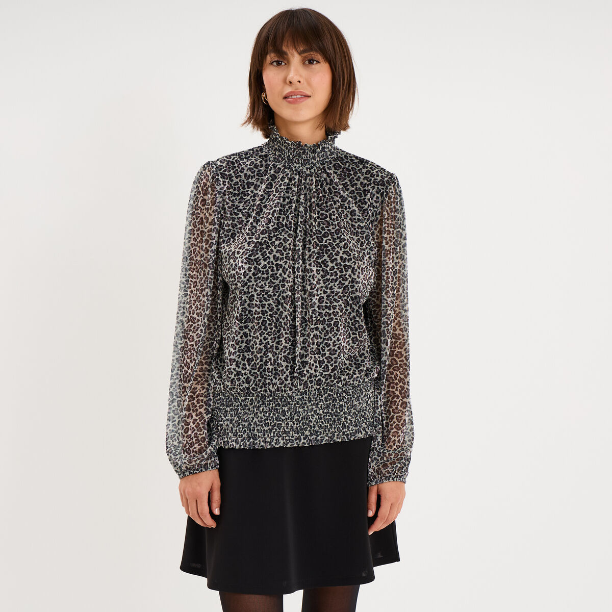 Blouse smock&eacute;e col montant gris argent femme