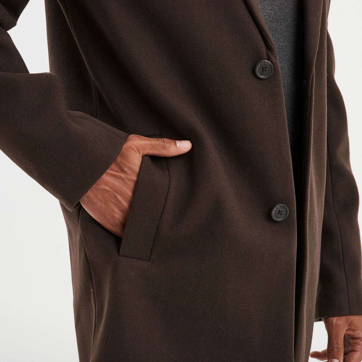 Manteau mi-long boutonn&eacute; et doubl&eacute; marron fonc&eacute; homme