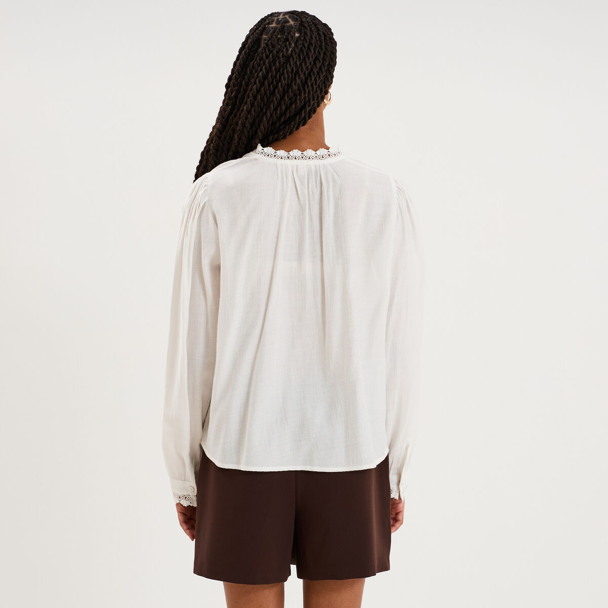 Blouse manches longues col dentelle blanc femme