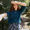 Pull col rond aspect laineux bleu canard femme