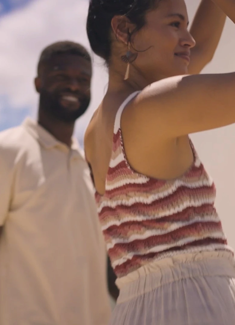 Vidéo 2ème JEANS SWEAT à -50%*