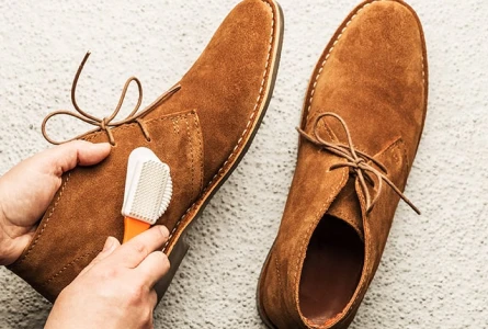 Comment nettoyer des chaussures en daim&nbsp;?