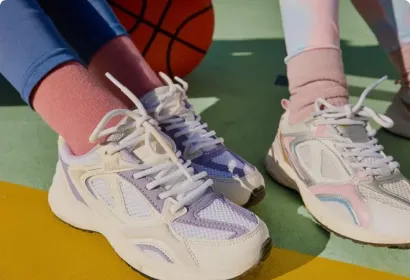 Quelles chaussures pour femme choisir quand on a les pieds larges ?
