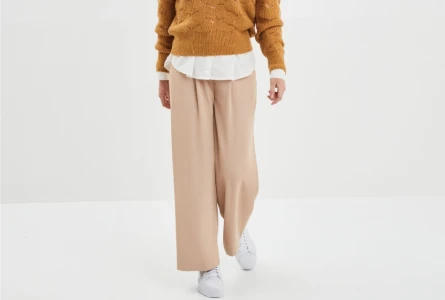 Quelles chaussures avec un tailleur pantalon femme&nbsp;?