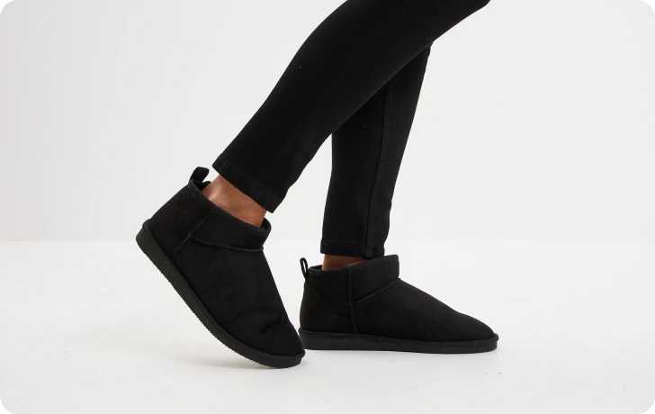 pieds fin femme