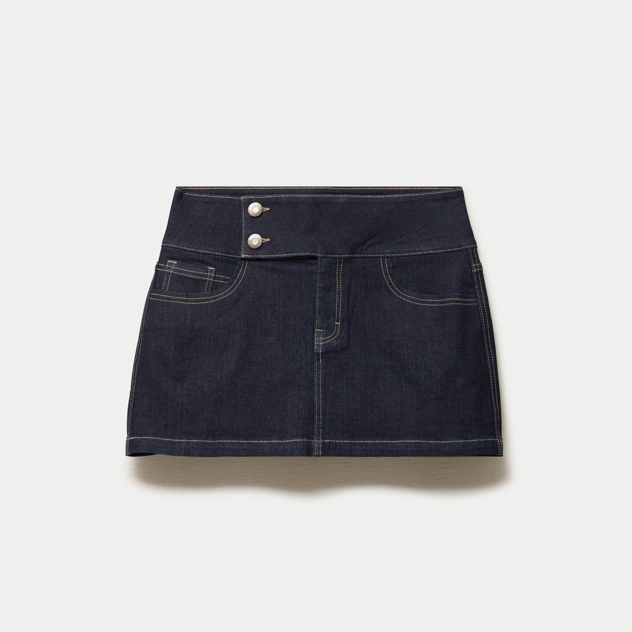 Jupe-short courte en jean denim brut