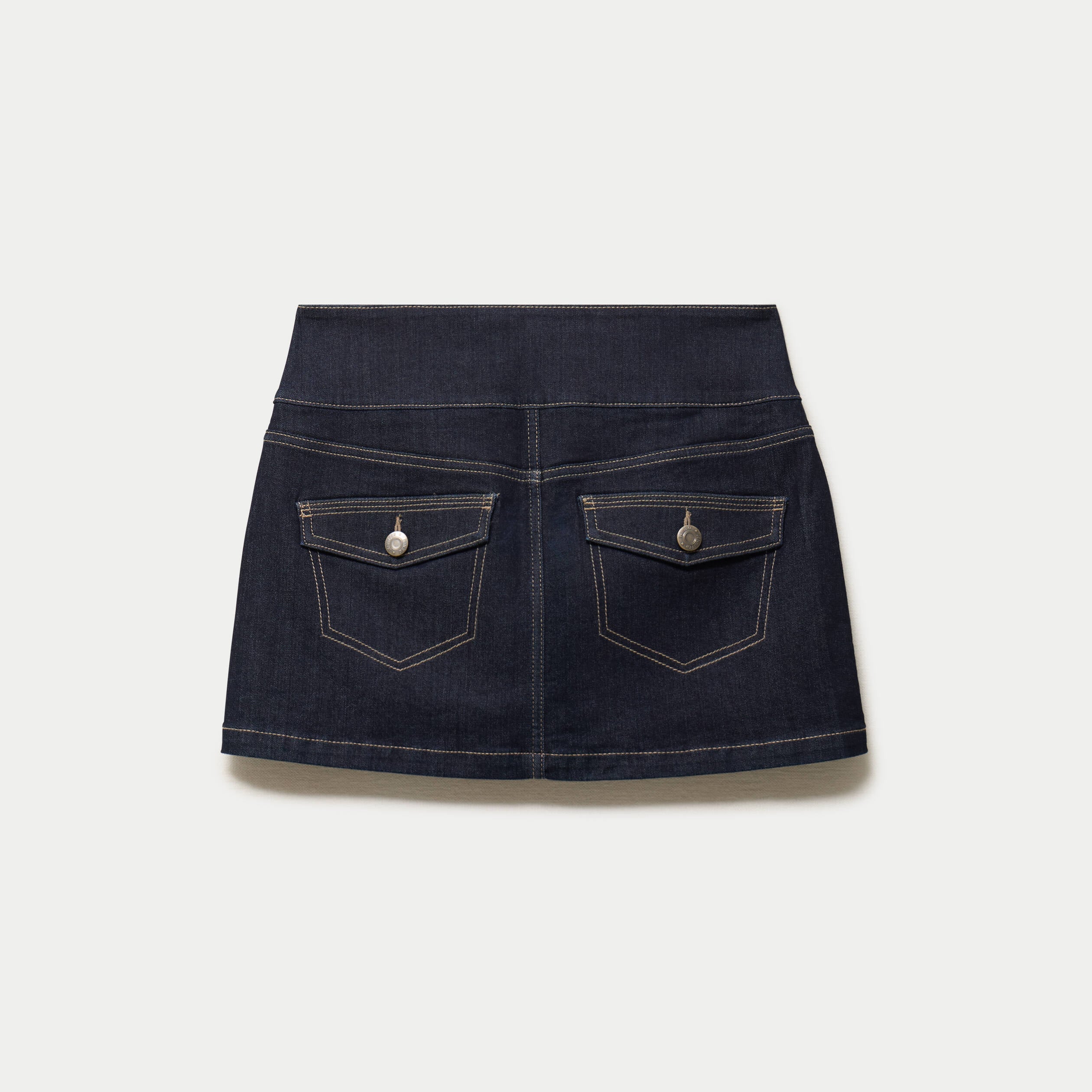 Jupe-short courte en jean denim brut