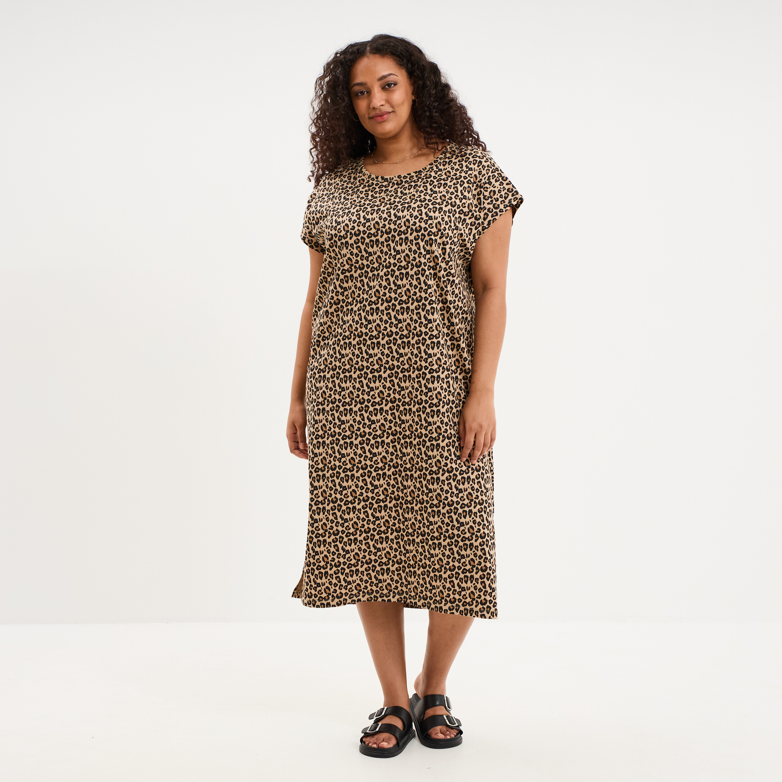 Robe courte droite manches courtes sable femme grande taille
