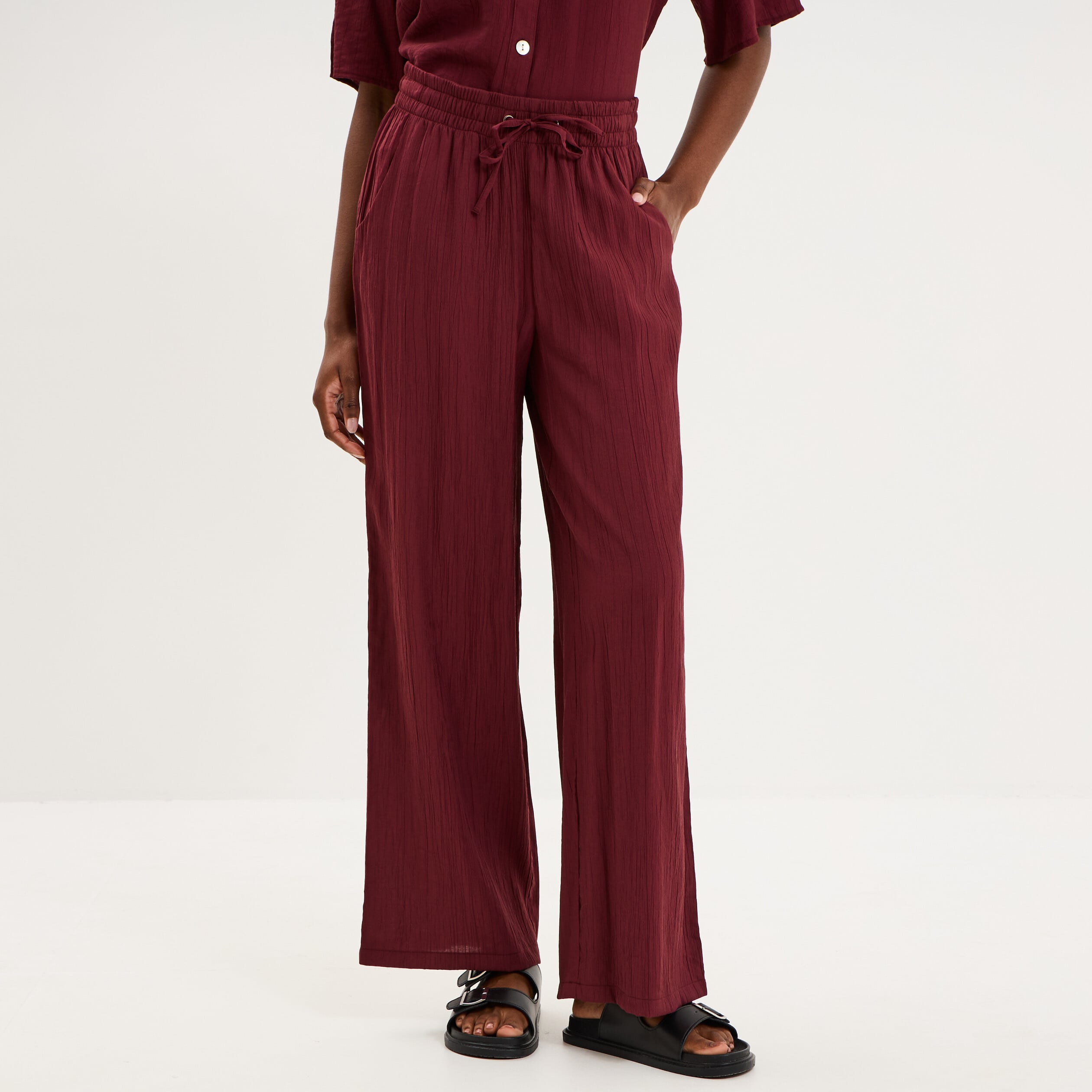 Pantalon large fluide taille &eacute;lastiqu&eacute;e bordeaux femme