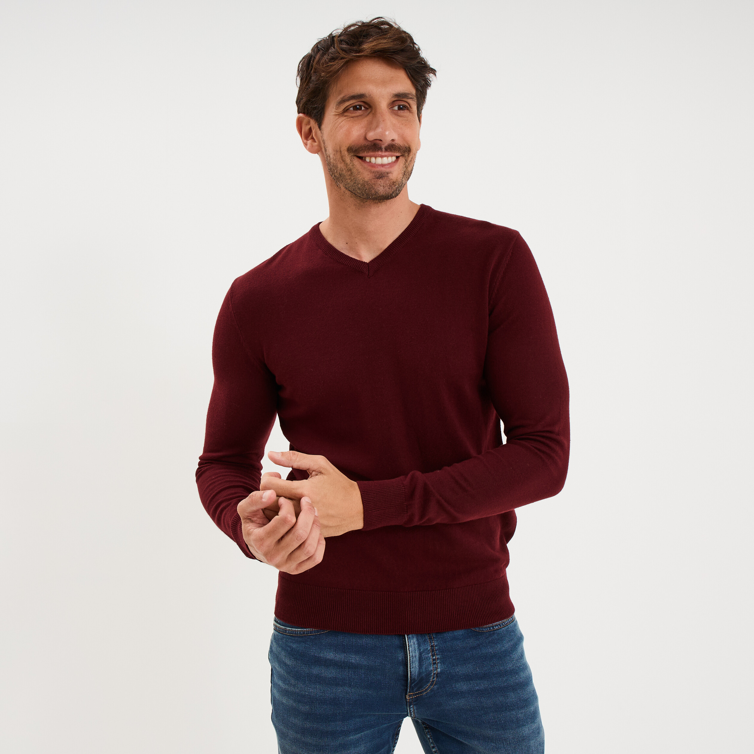 Pull jersey avec col en V violet fonc&eacute; homme