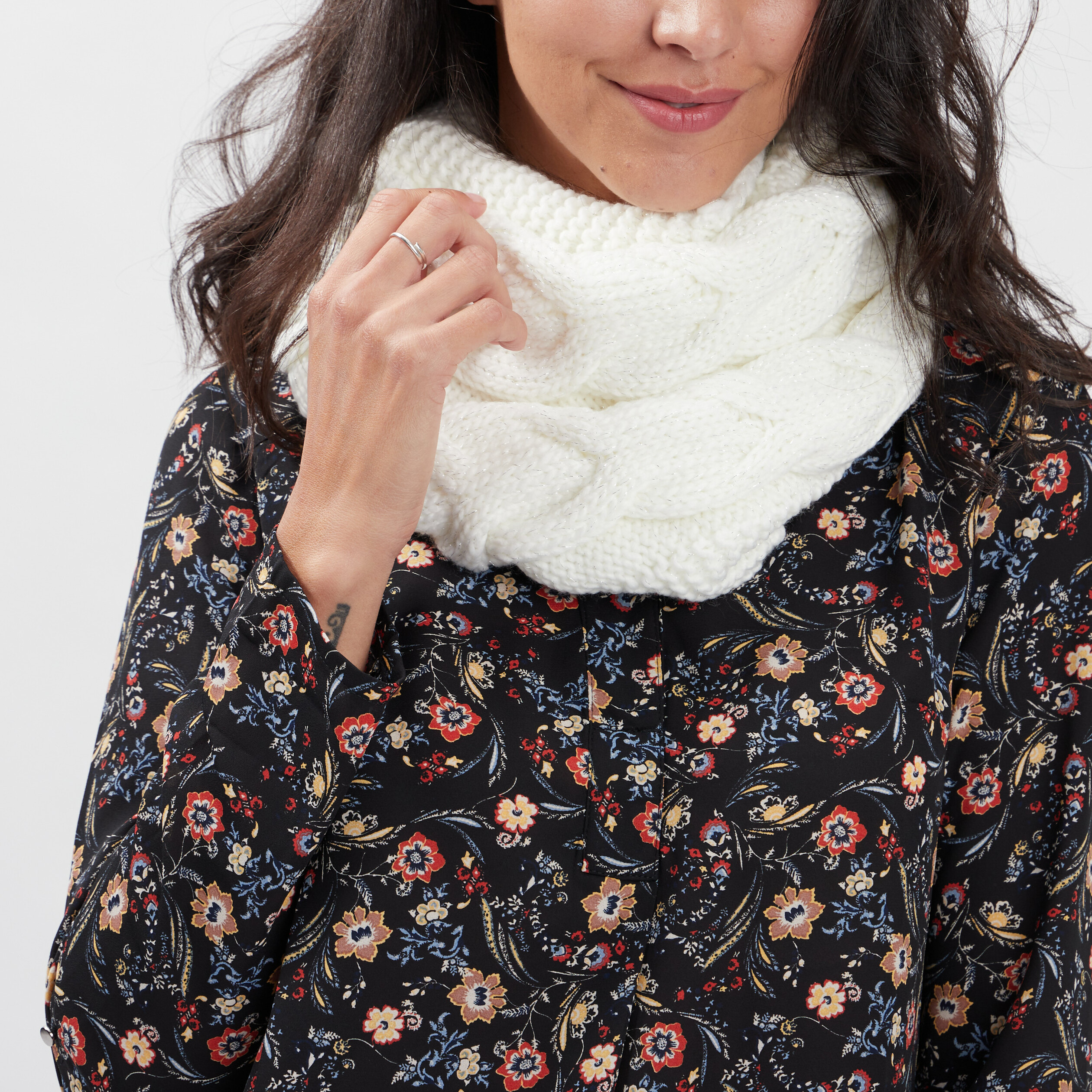 Snood avec torsades ivoire femme