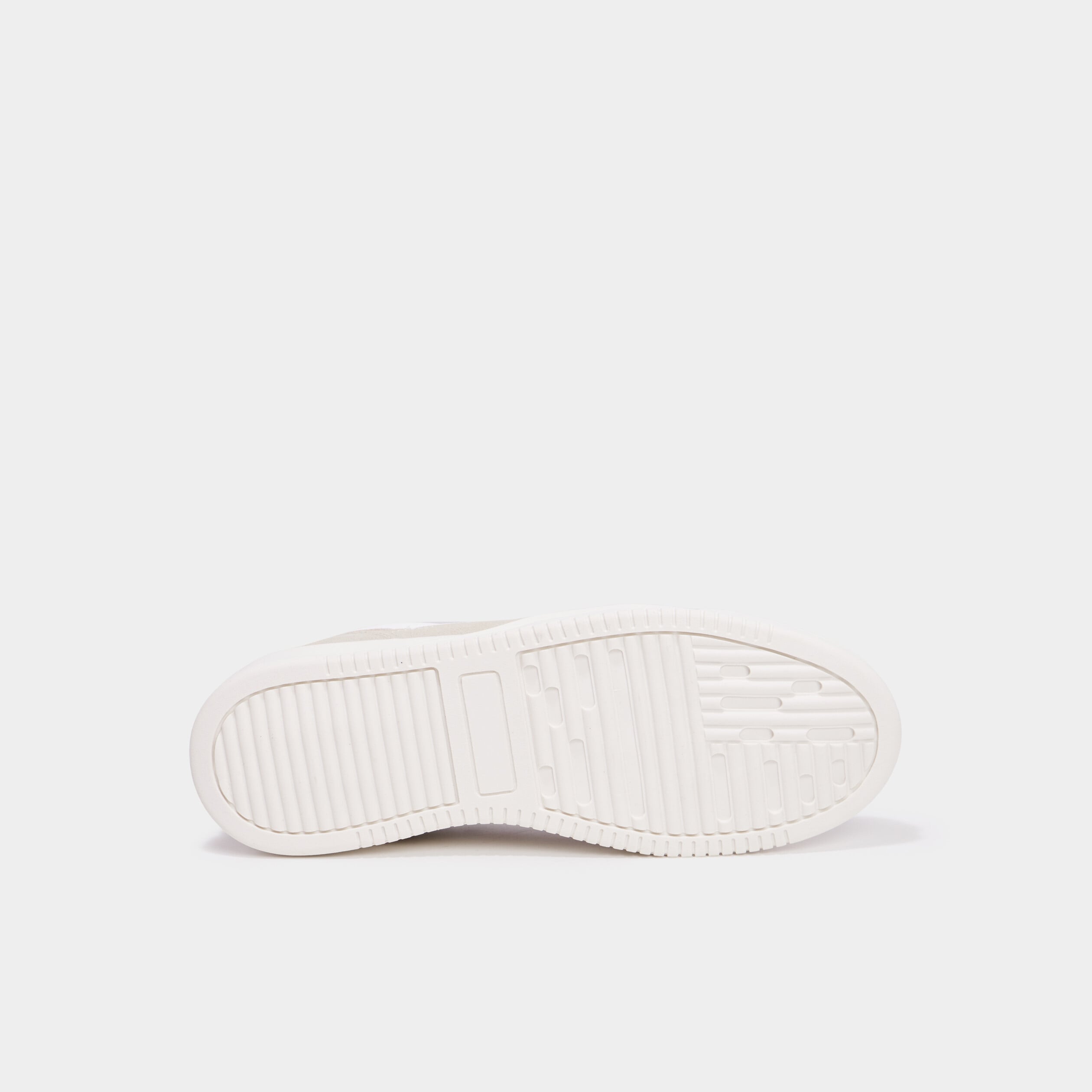 Baskets &agrave; lacets sable femme