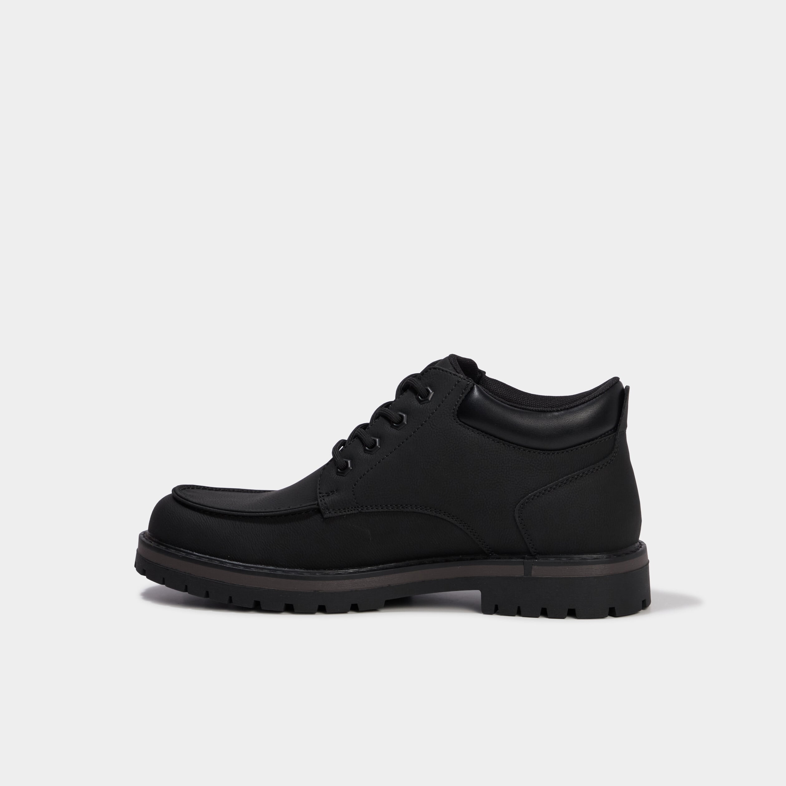 Boots crant&eacute;es &agrave; lacets noir homme