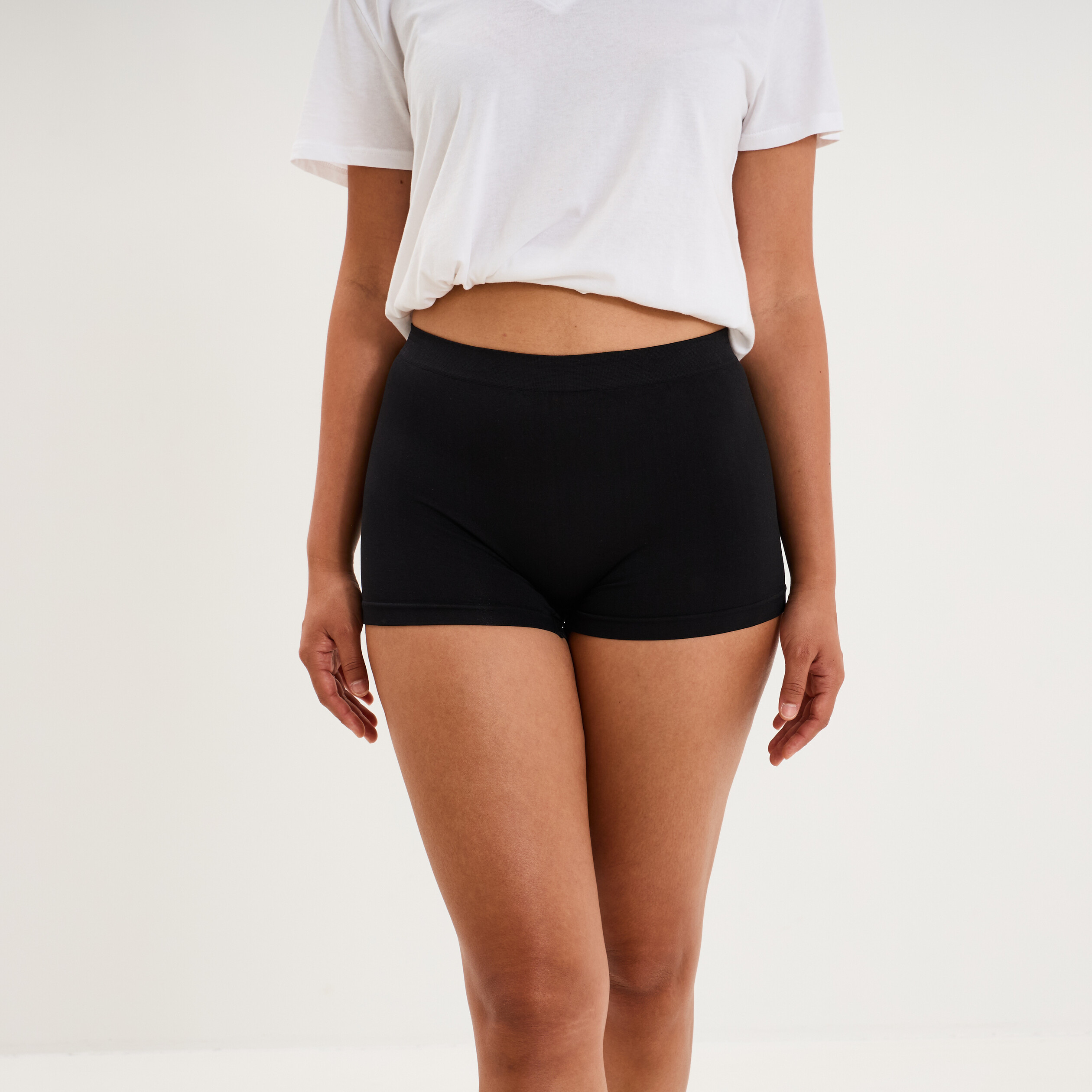 Shorty sans couture taille &eacute;lastiqu&eacute;e noir femme
