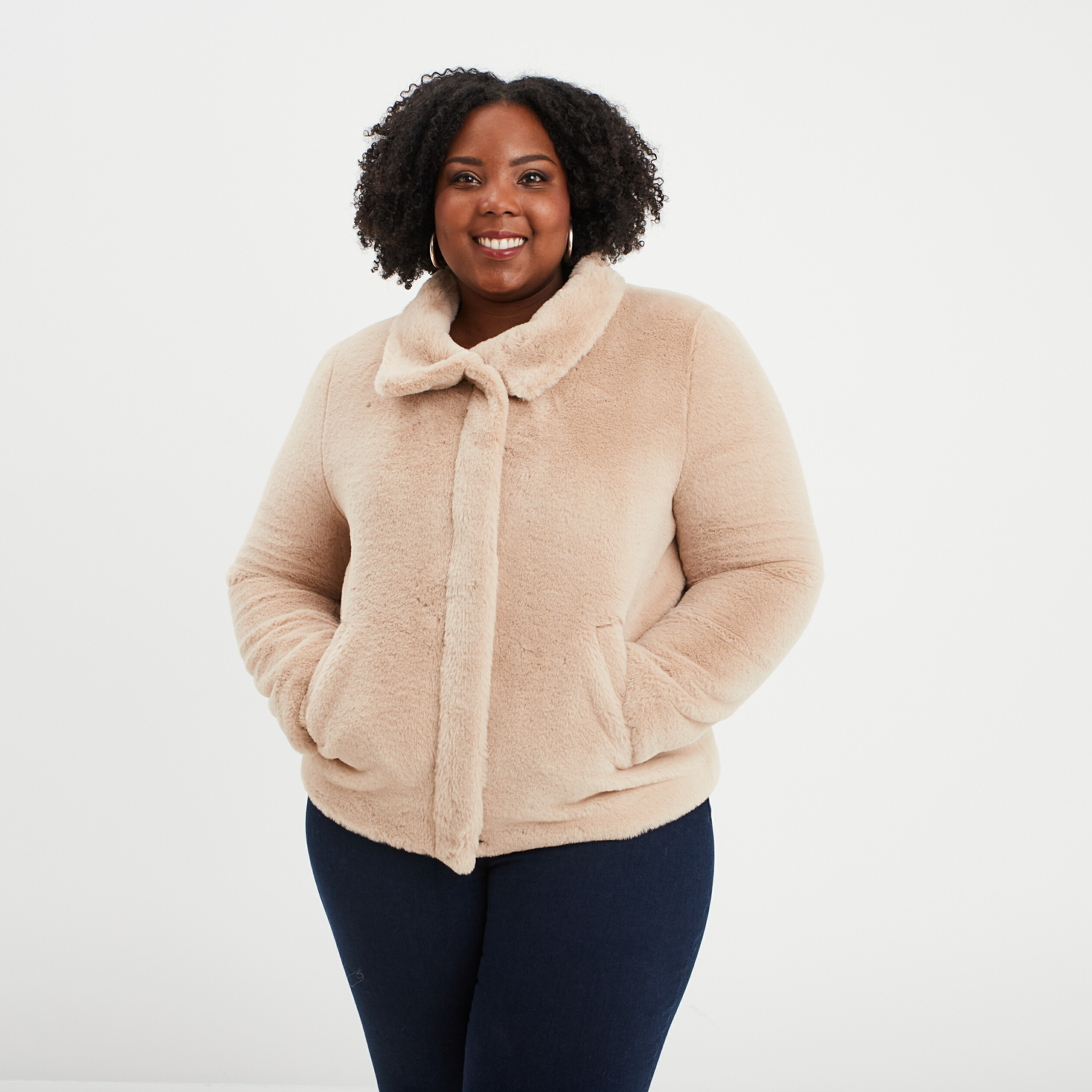 Manteau fausse fourrure col montant beige femme grande taille La