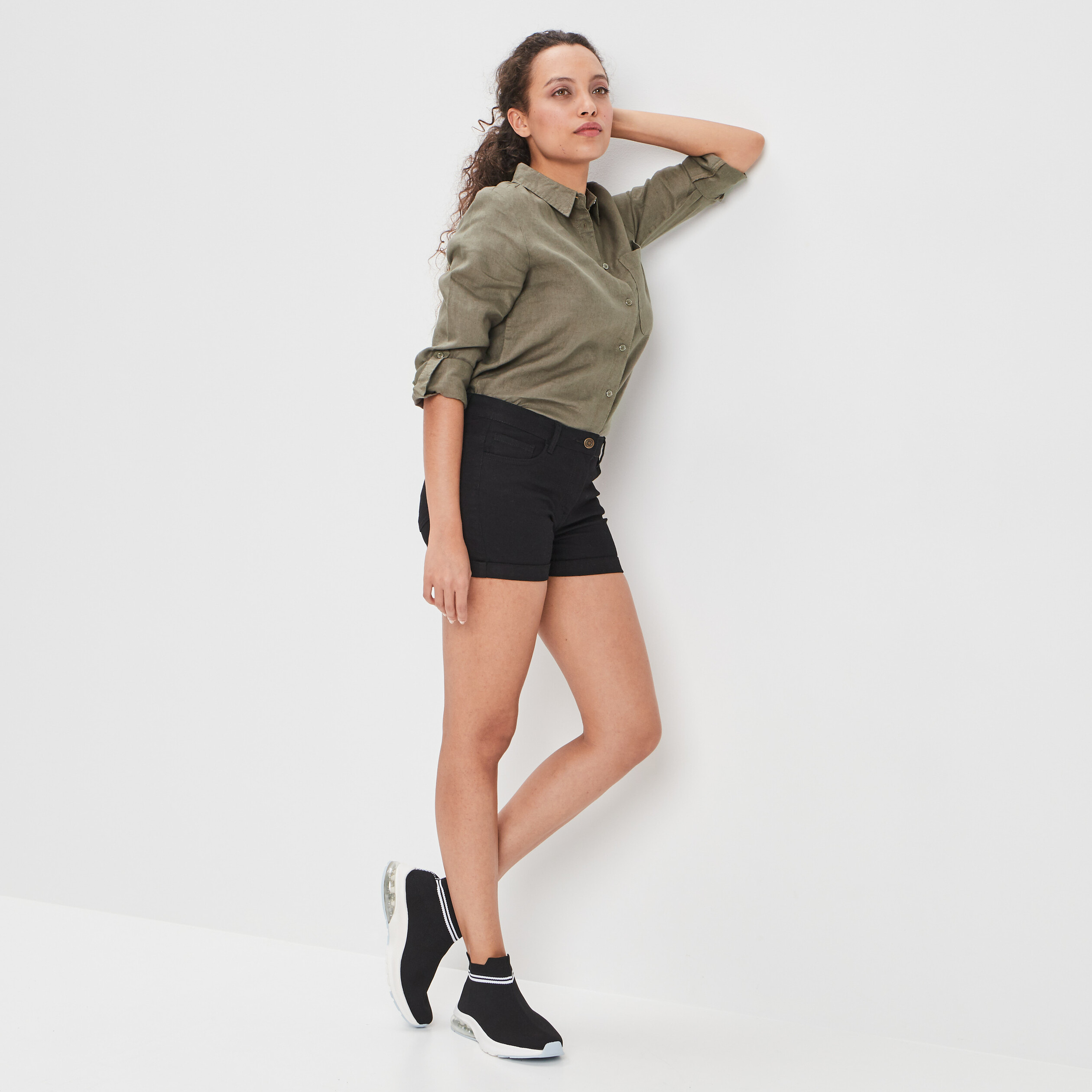 short droit a revers noir femme Short droit à revers noir femme