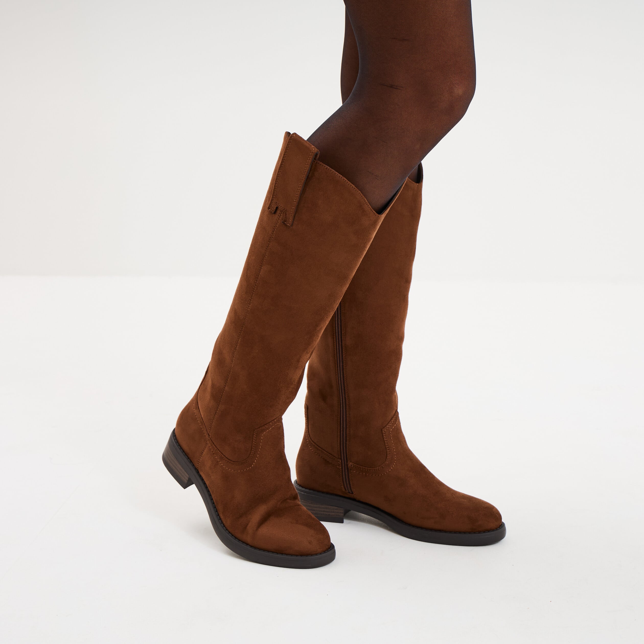Bottes hautes zipp&eacute;es marron fonc&eacute; femme