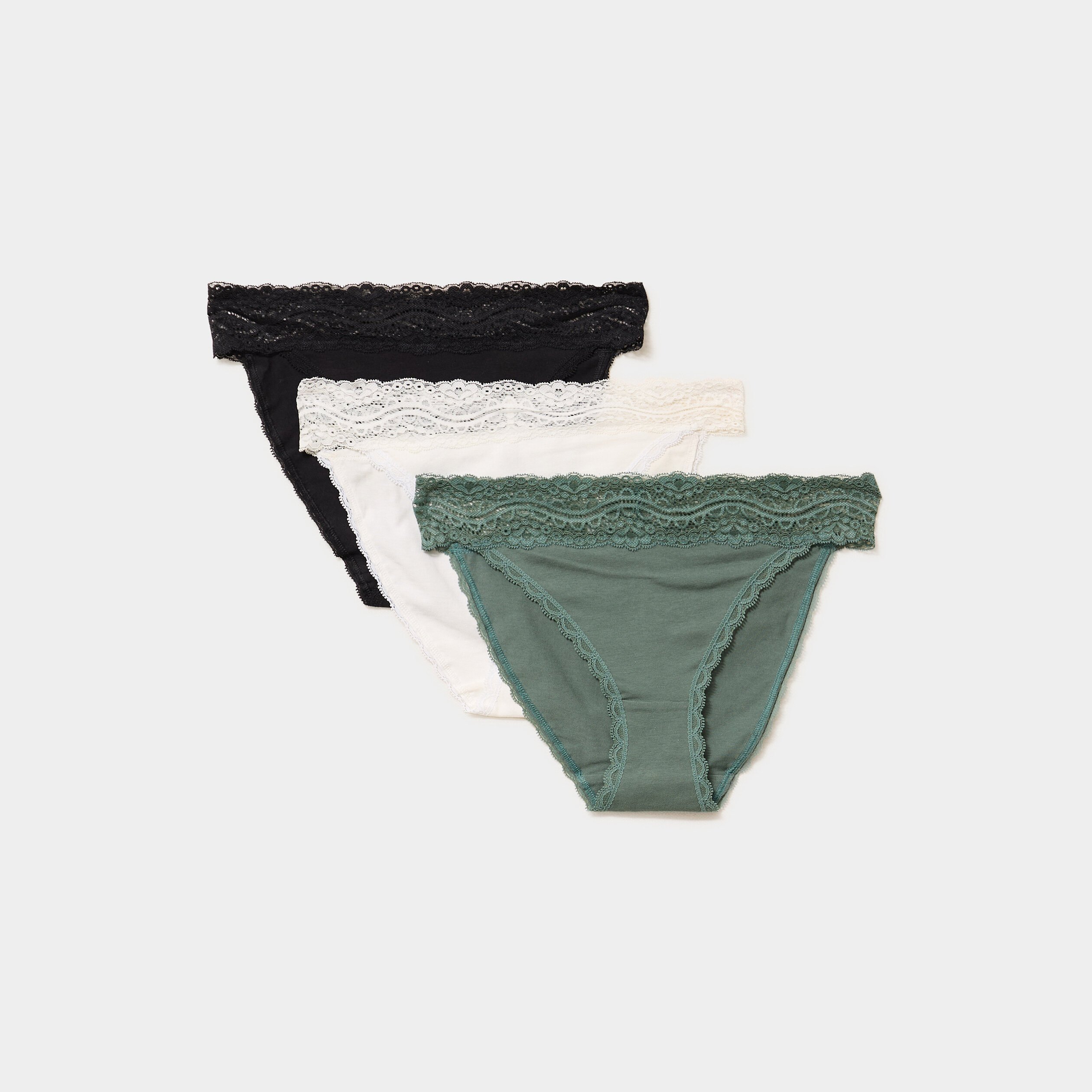 lot 3 culottes en coton detail dentelle vert femme Lot 3 culottes en coton détail dentelle vert femme