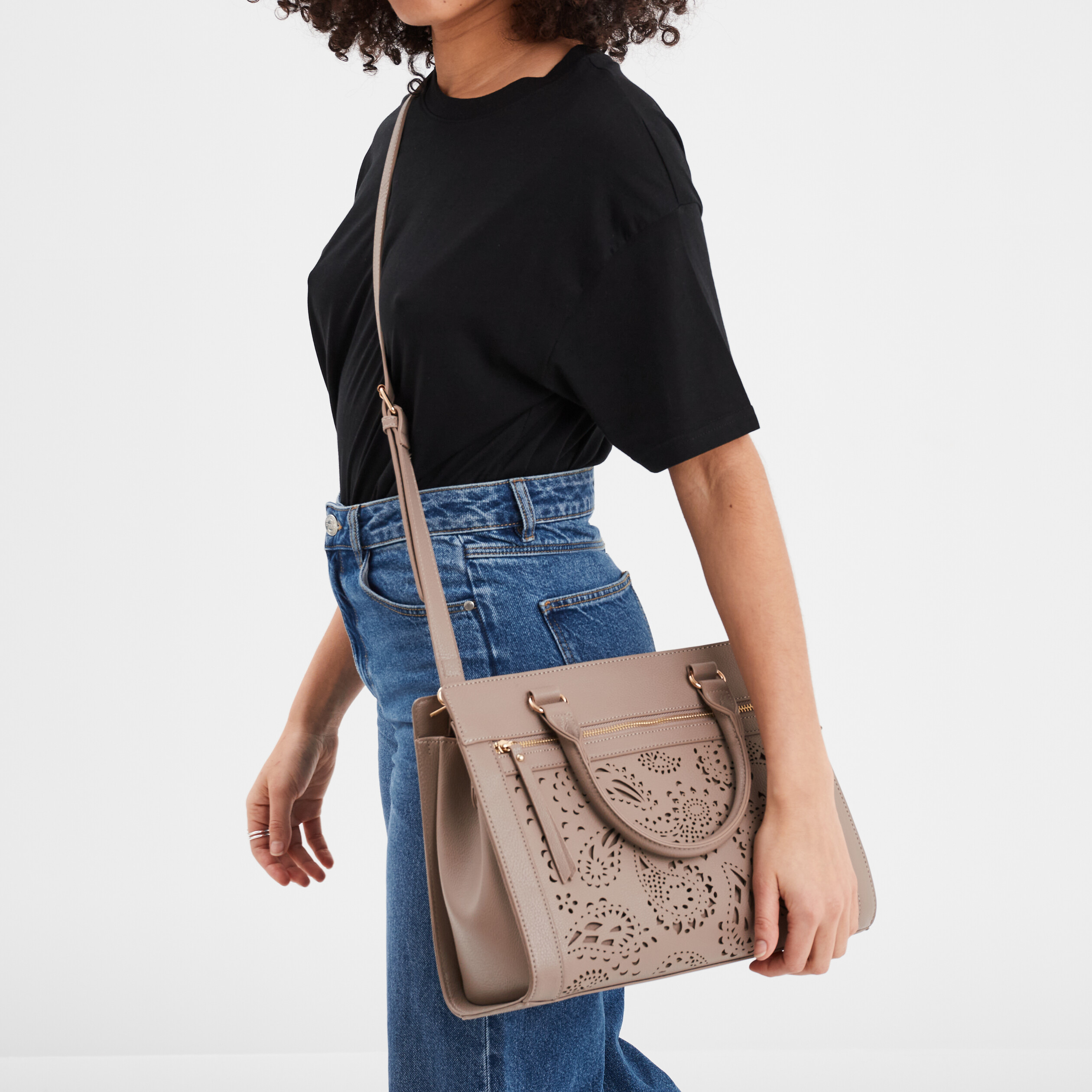 sac rectangulaire bandouliere ajustable taupe femme Sac rectangulaire bandoulière ajustable taupe femme