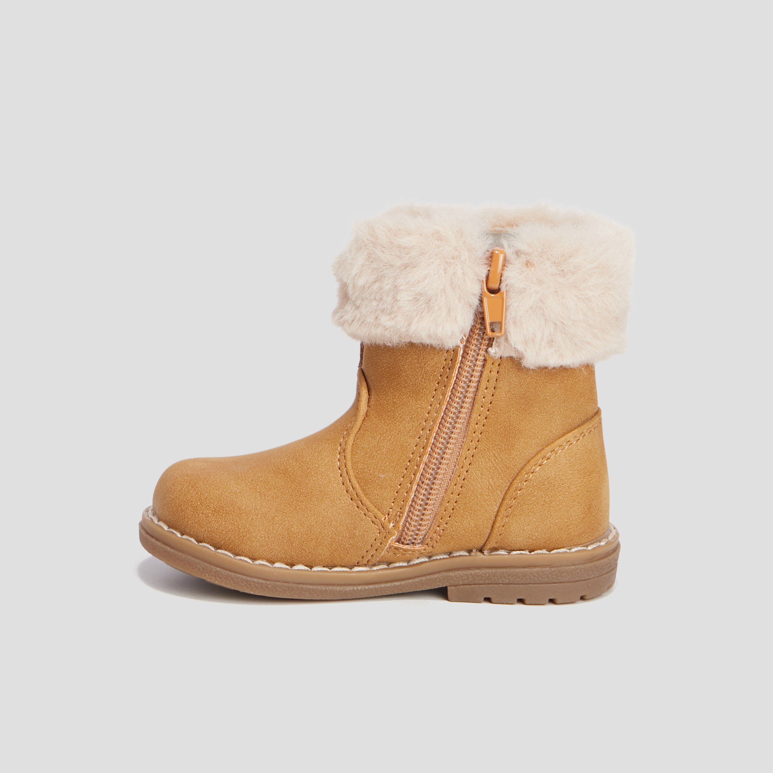 bottines avec details noeuds camel bebef Bottines avec détails noeuds camel bébé fille