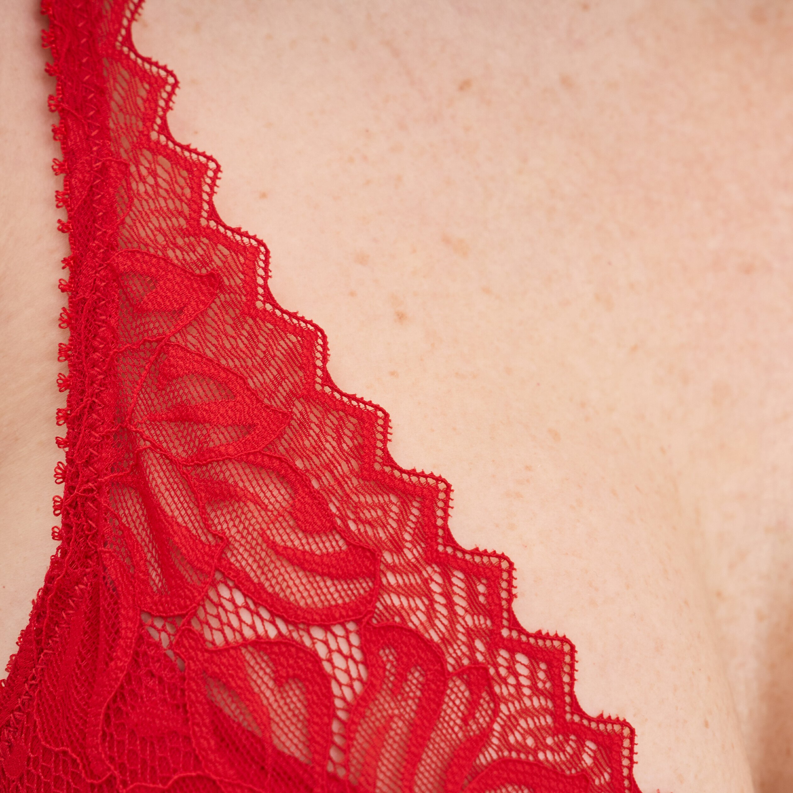 soutien gorge foulard padde dentelle rouge femme Soutien-gorge foulard paddé dentelle rouge femme