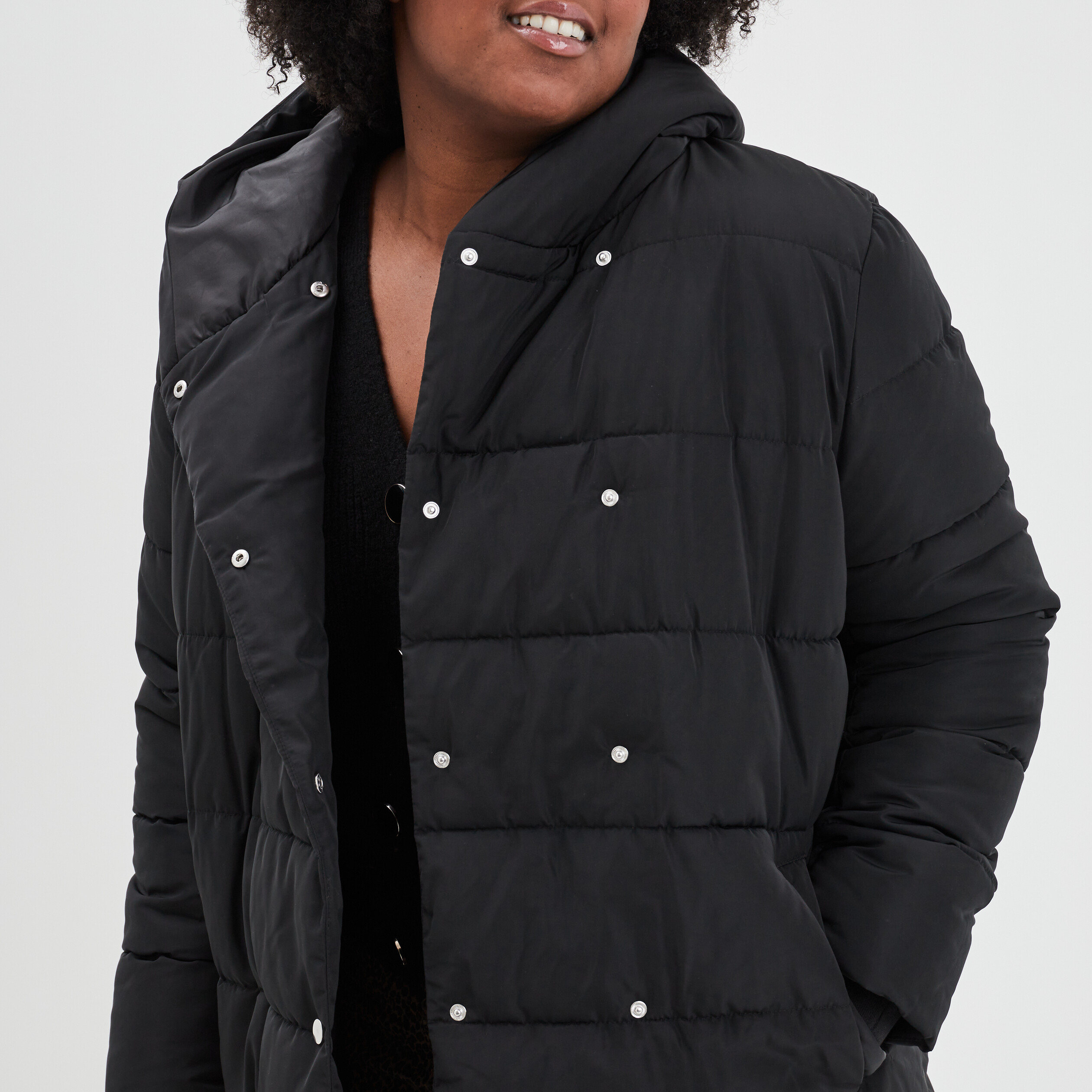 manteau matelasse col montant chale noir femmegt Manteau matelassé col montant châle noir femme grande taille