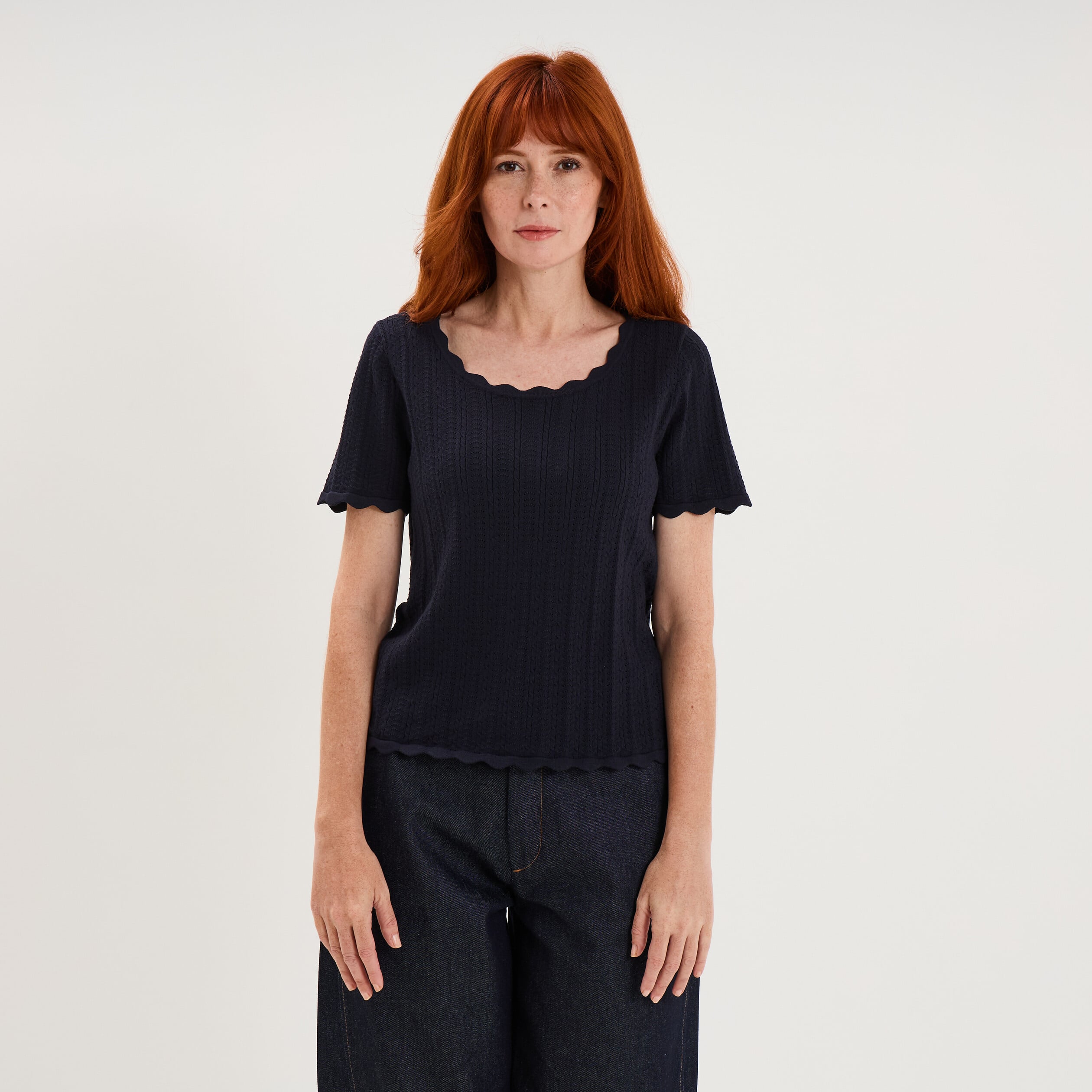 Pull col rond textur&eacute; manches courtes bleu fonc&eacute; femme