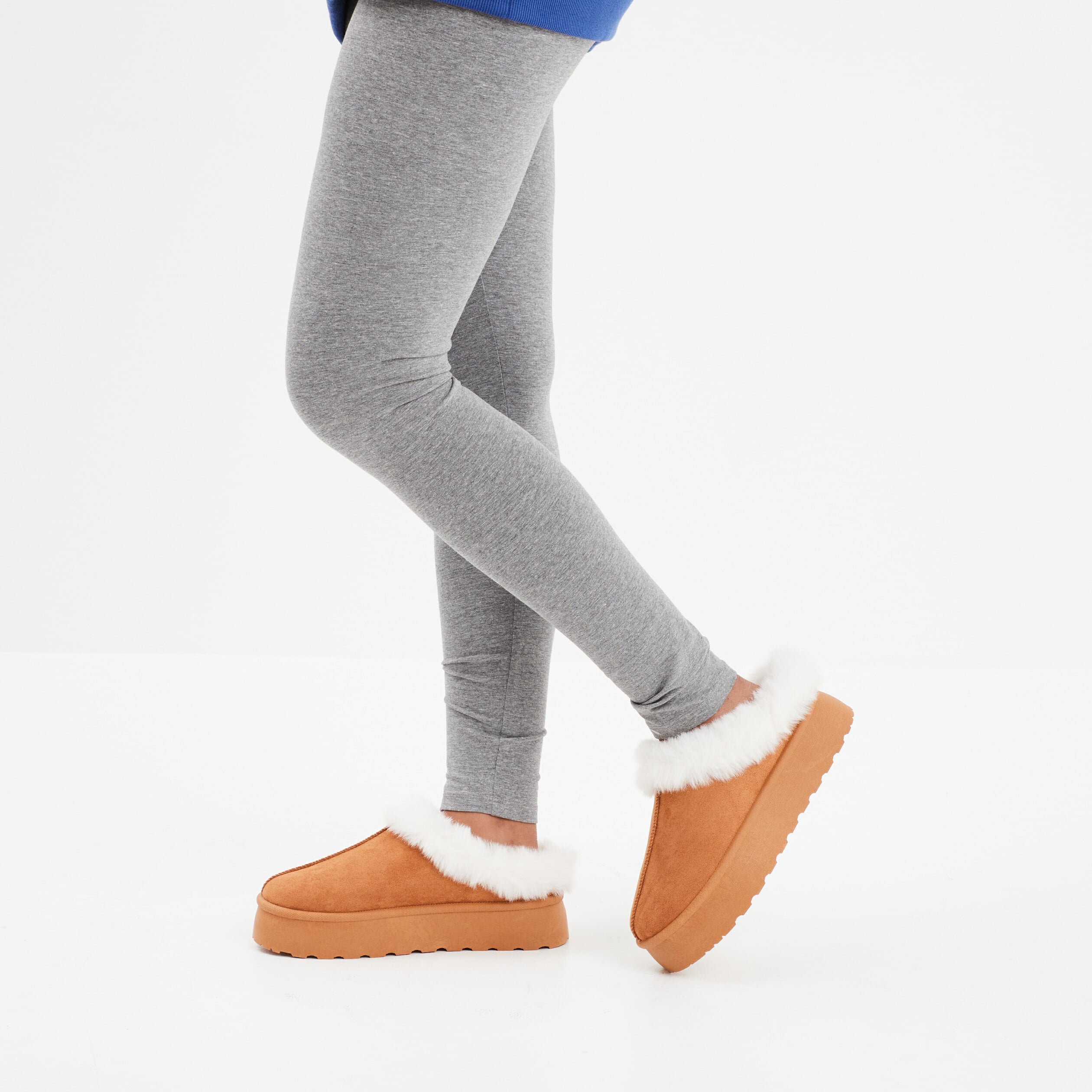 Mules fourr&eacute;es plateforme su&eacute;dine marron femme