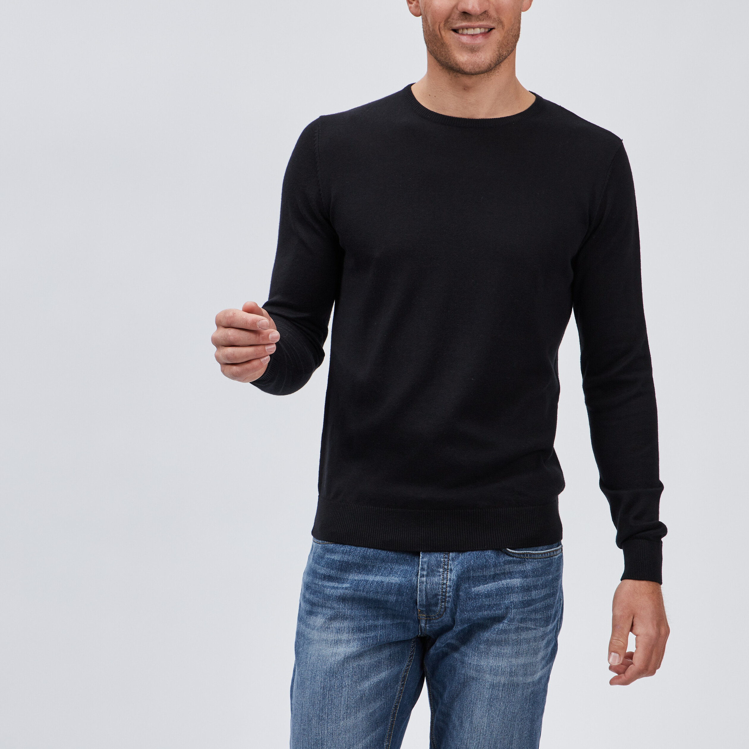 Pull droit col rond noir homme