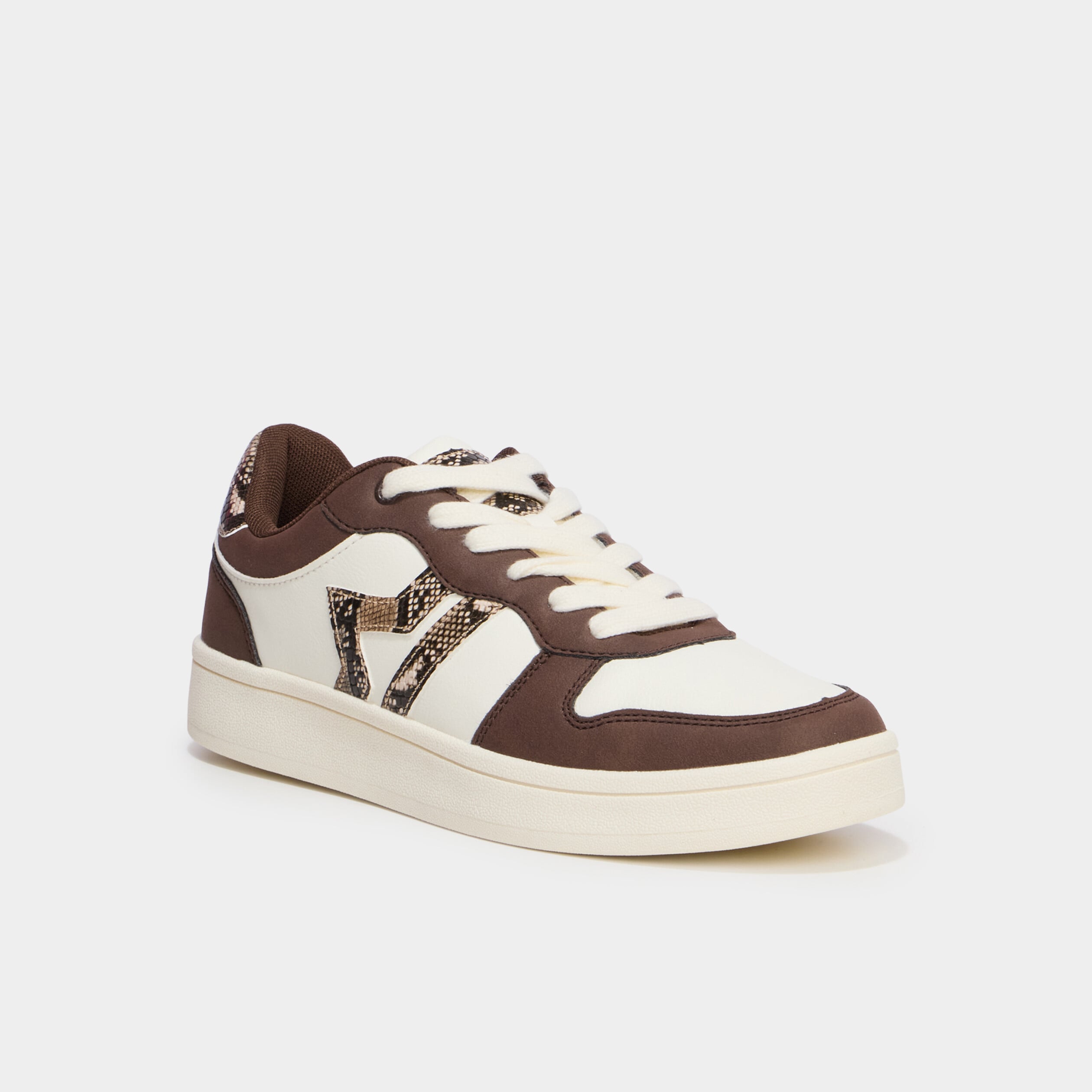 Baskets &agrave; lacets marron fonc&eacute; femme