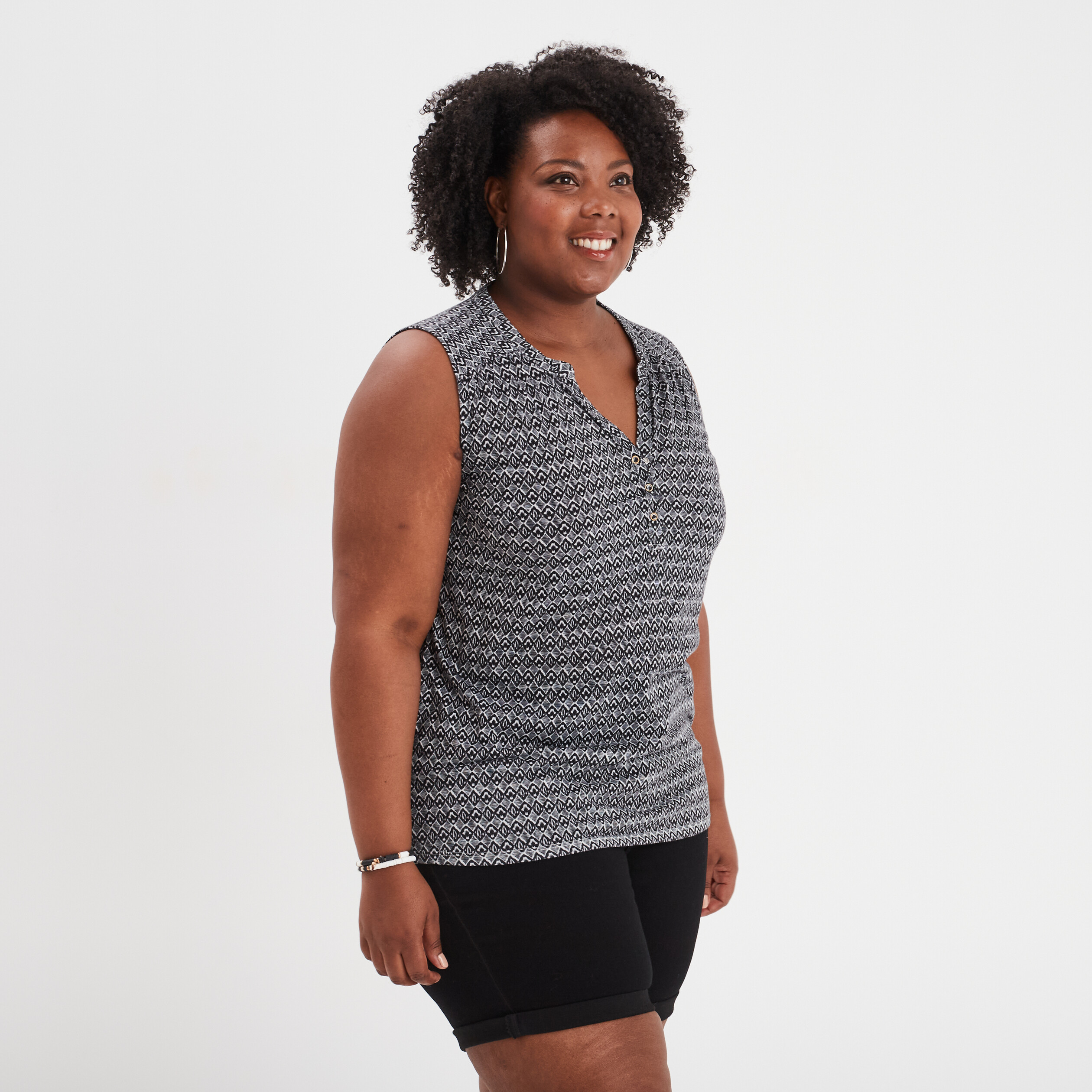 debardeur ajuste col en v ecru femmegt Débardeur ajusté col en V ecru femme grande taille