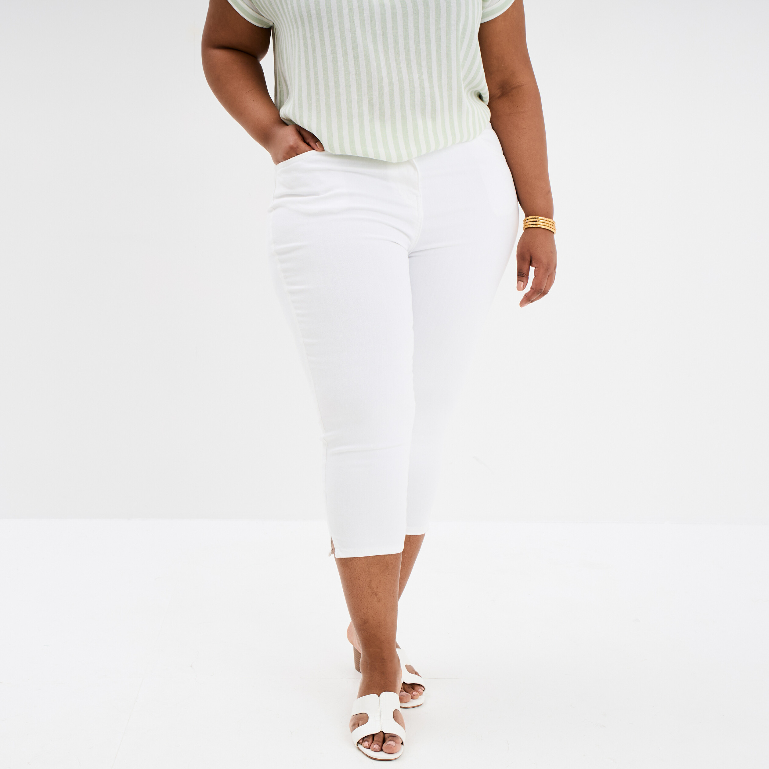 pantalon corsaire skinny taille haute blanc femmegt Pantalon corsaire skinny taille haute blanc femme grande taille