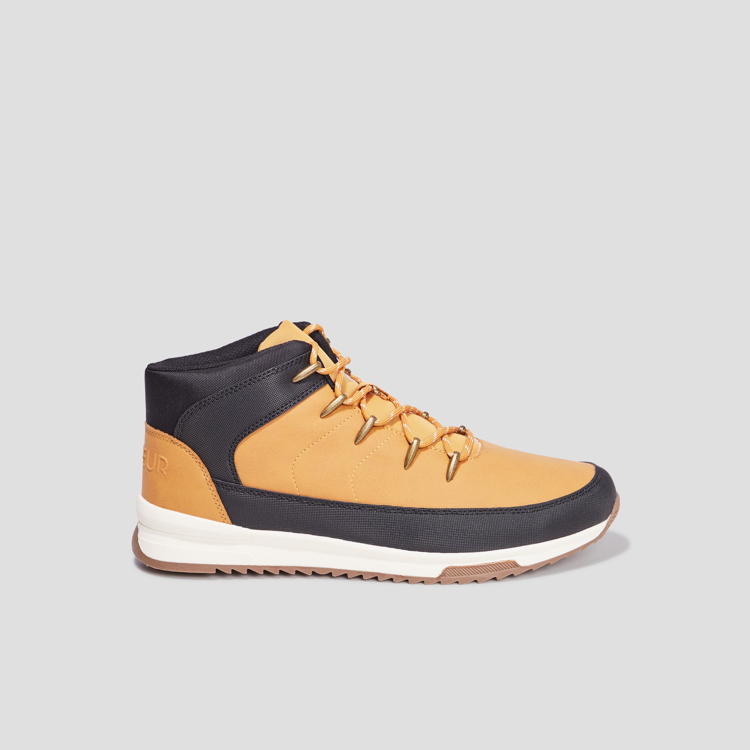 Bottines montantes &agrave; lacets jaune homme