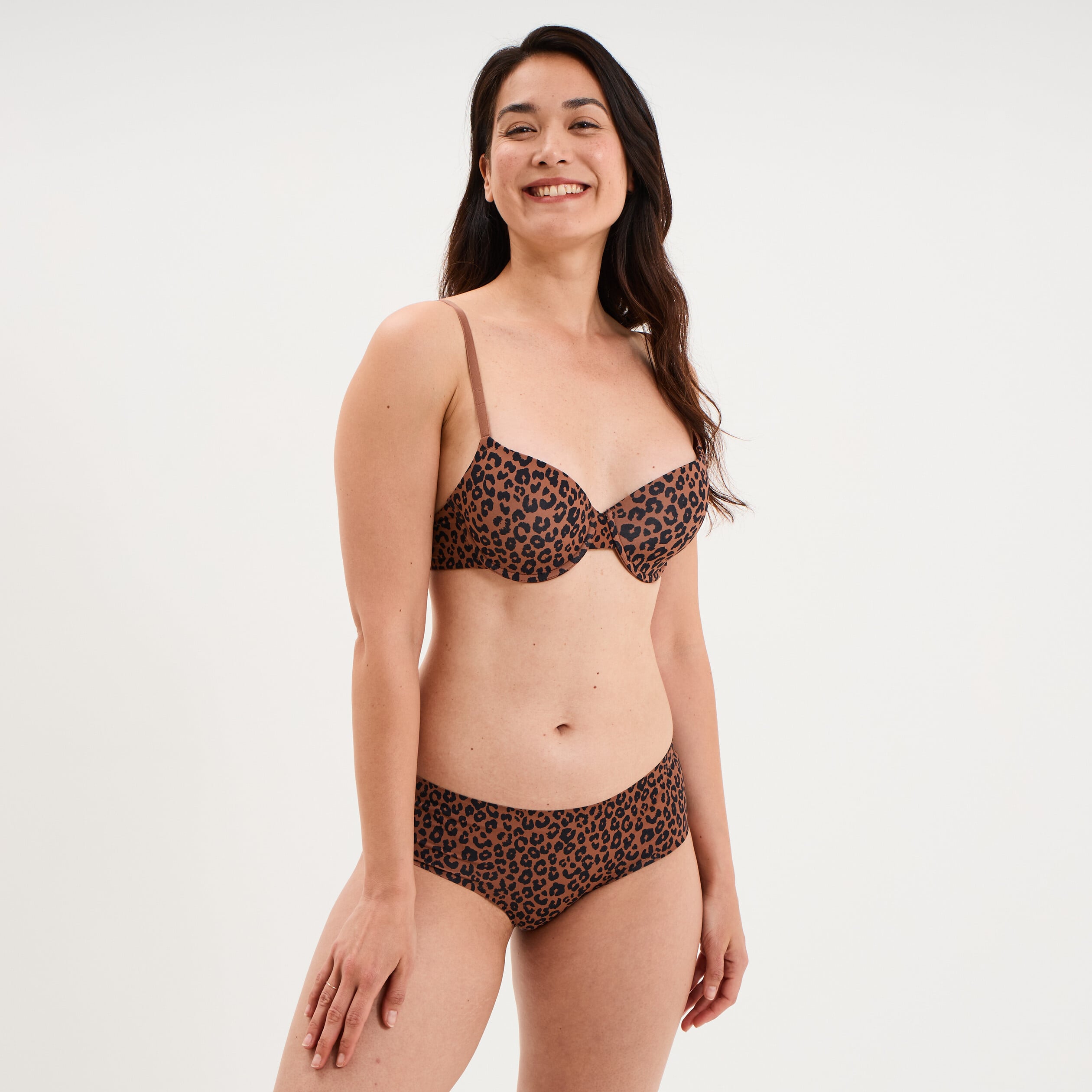 Soutien-gorge corbeille padd&eacute; microfibre marron femme
