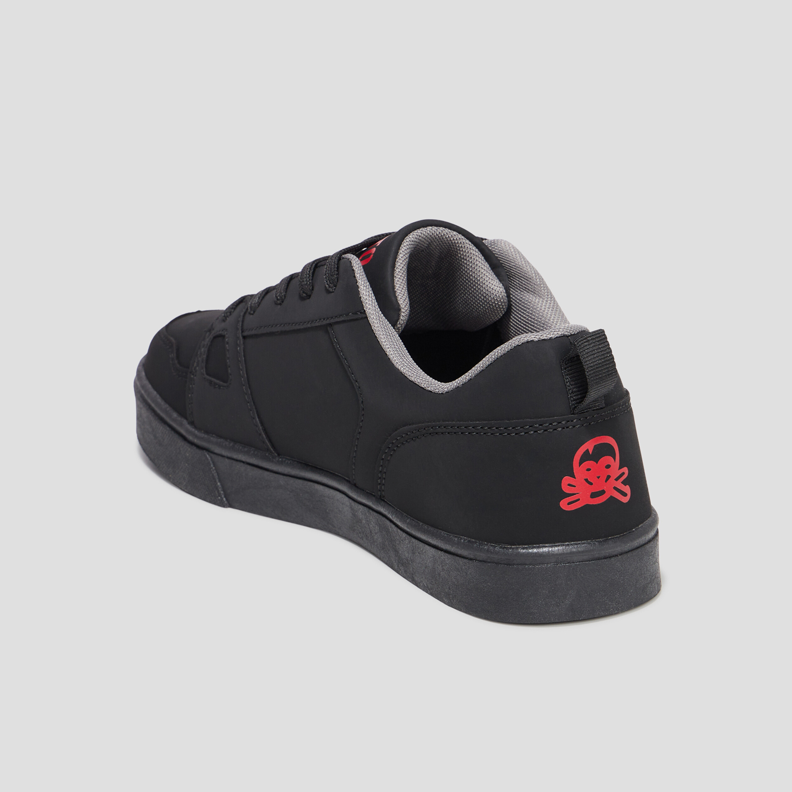 tennis basses a lacets liberto tomy noir garcon Tennis basses à lacets Liberto Tomy noir garçon