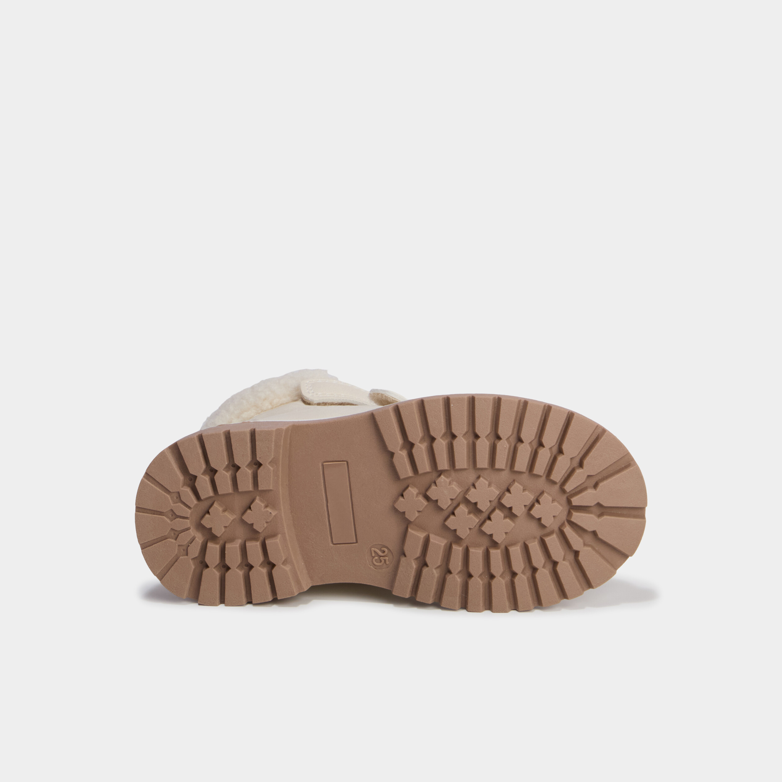 Bottines &agrave; scratchs fausse fourrure creme fille