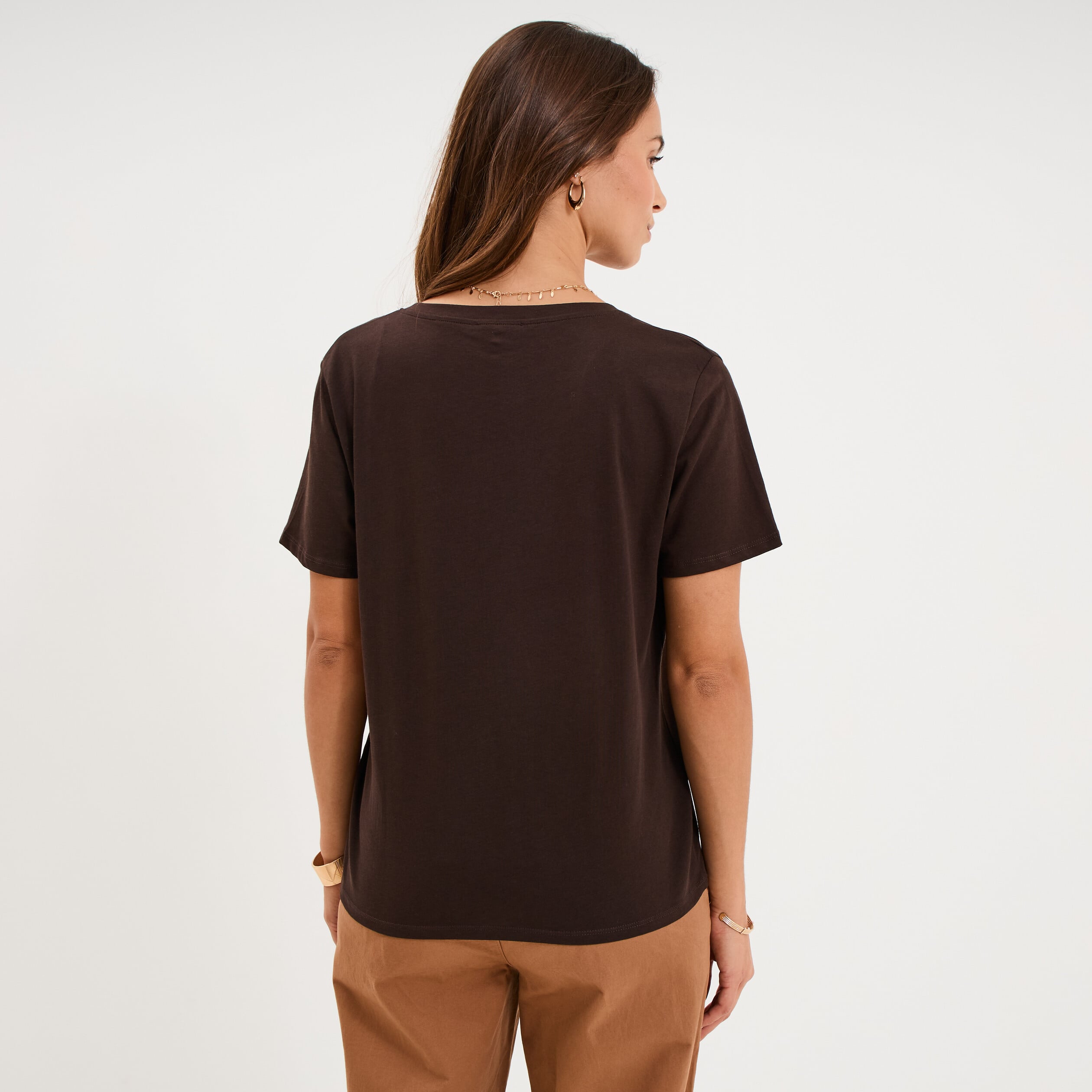 T-shirt manches courtes col en V coton marron fonc&eacute; femme