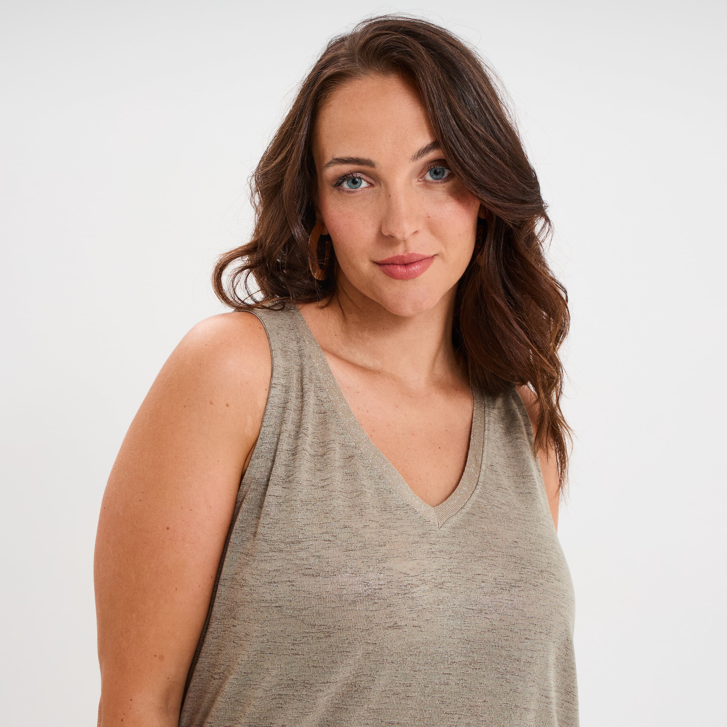 D&eacute;bardeur droit col en V sans manches vert kaki femme grande taille